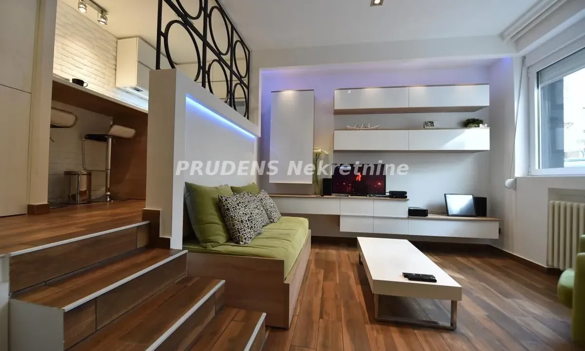 Rent, one bedroom apartment, 28m², Stari Grad, Beograd