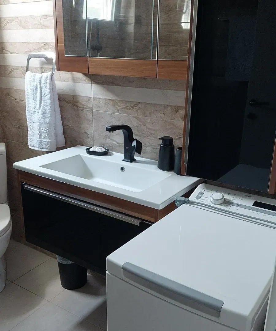 Izdavanje, dvosoban stan, 74m², Bar, Crna Gora