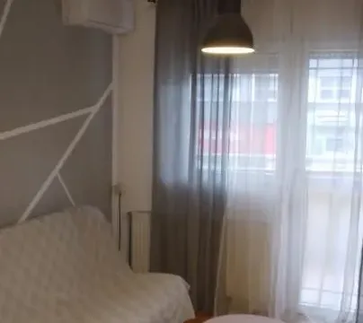 Izdavanje, garsonjera, 30m², Liman 4, Novi Sad Sve Podlokacije - image 2