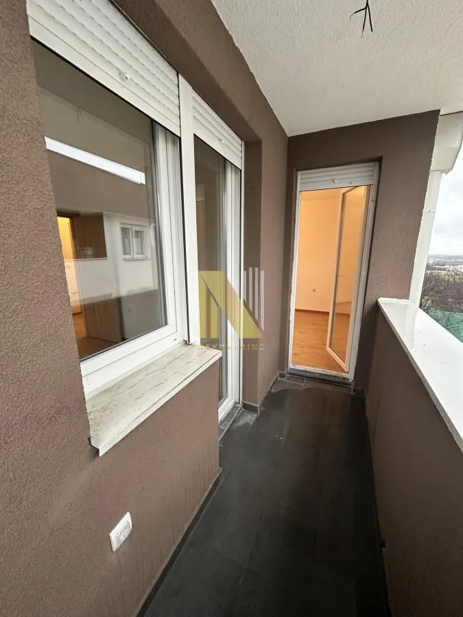 Prodaja, trosoban stan, 73m², Tatarsko brdo, Petrovaradin