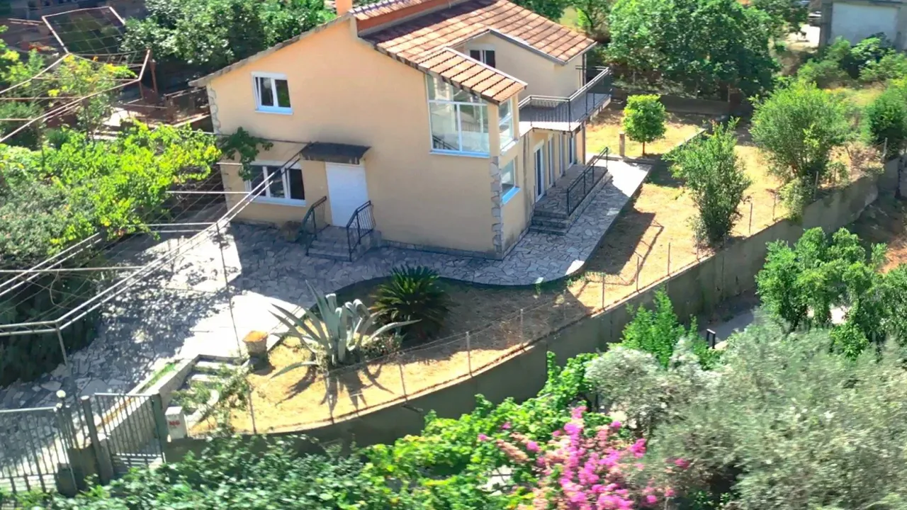 Sale, house, 188m², Centar, Bar