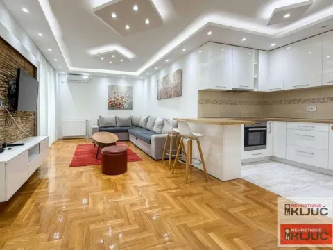 Izdavanje, jednosoban stan, 46m², Bulevar Oslobodjenja, Novi Sad Sve Podlokacije - image 4