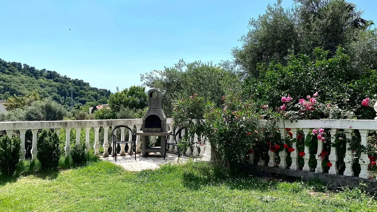 Sale, two bedroom apartment, 46m², Petrovac, Budva