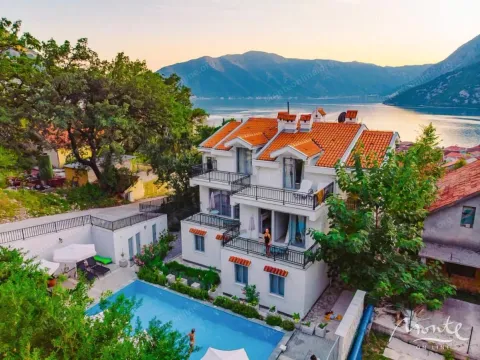 Poslovni prostor in Risan