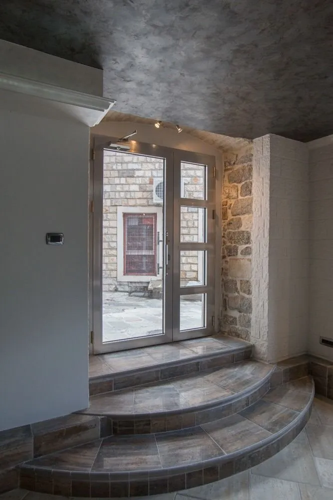 Sale, office space, 102m², Herceg Novi, Crna Gora