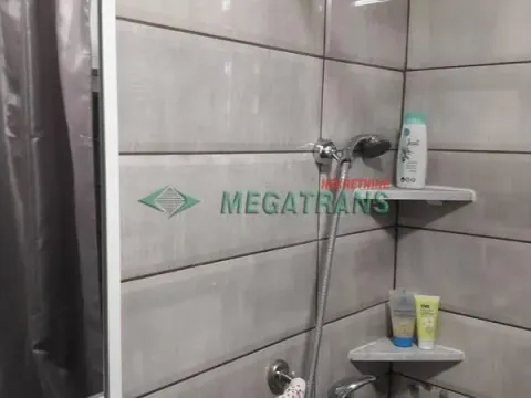 Izdavanje, četvorosoban stan, 97m², Centar, Novi Sad - image 15