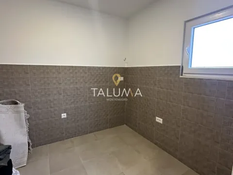 Prodaja, kuća, 216m², Spuž, Danilovgrad - image 9