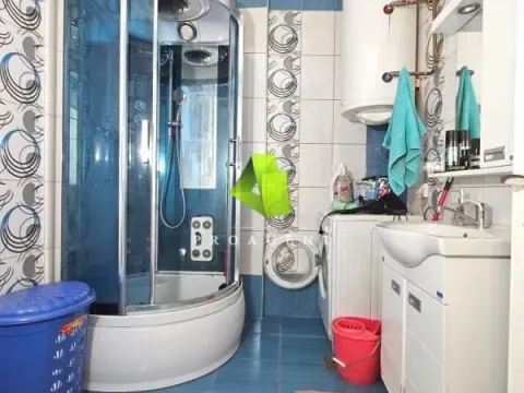 Prodaja, kuća, 77m², Medijana, Niš - image 10