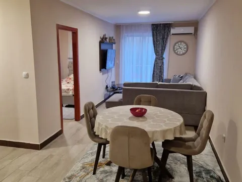 Izdavanje, jednosoban stan, 49m², Bečići, Budva - image 6