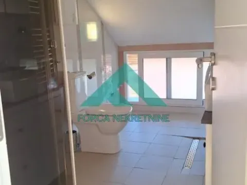 Izdavanje, četvorosoban stan, 110m², Savski Venac, Beograd - image 24