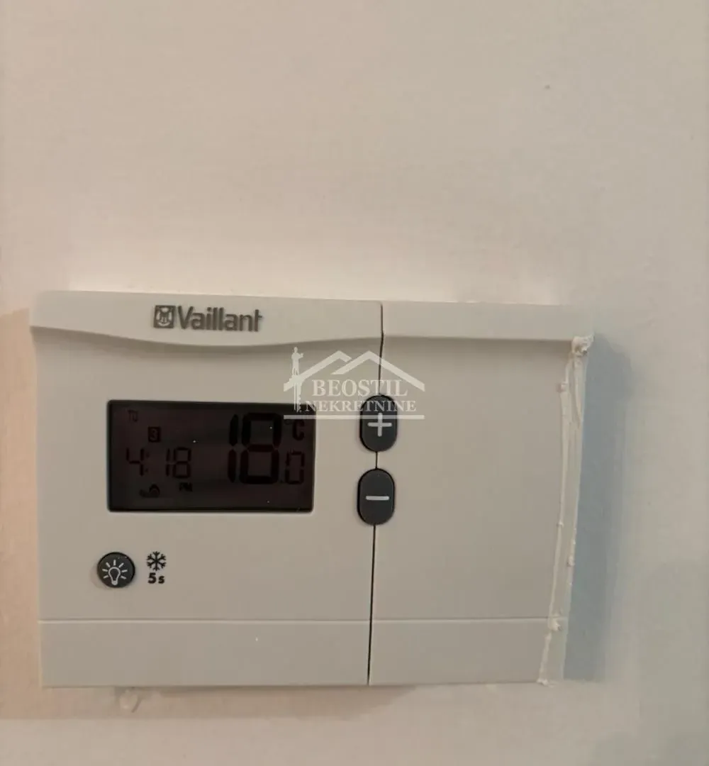 Prodaja, trosoban stan, 70m², Centar, Pančevo