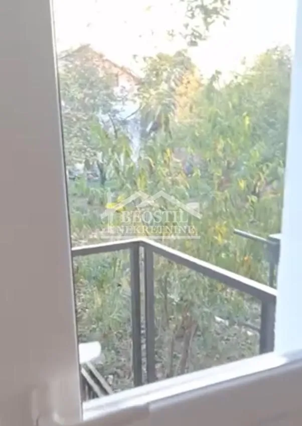 Prodaja, trosoban stan, 32m², Zemun Sve Podlokacije, Beograd