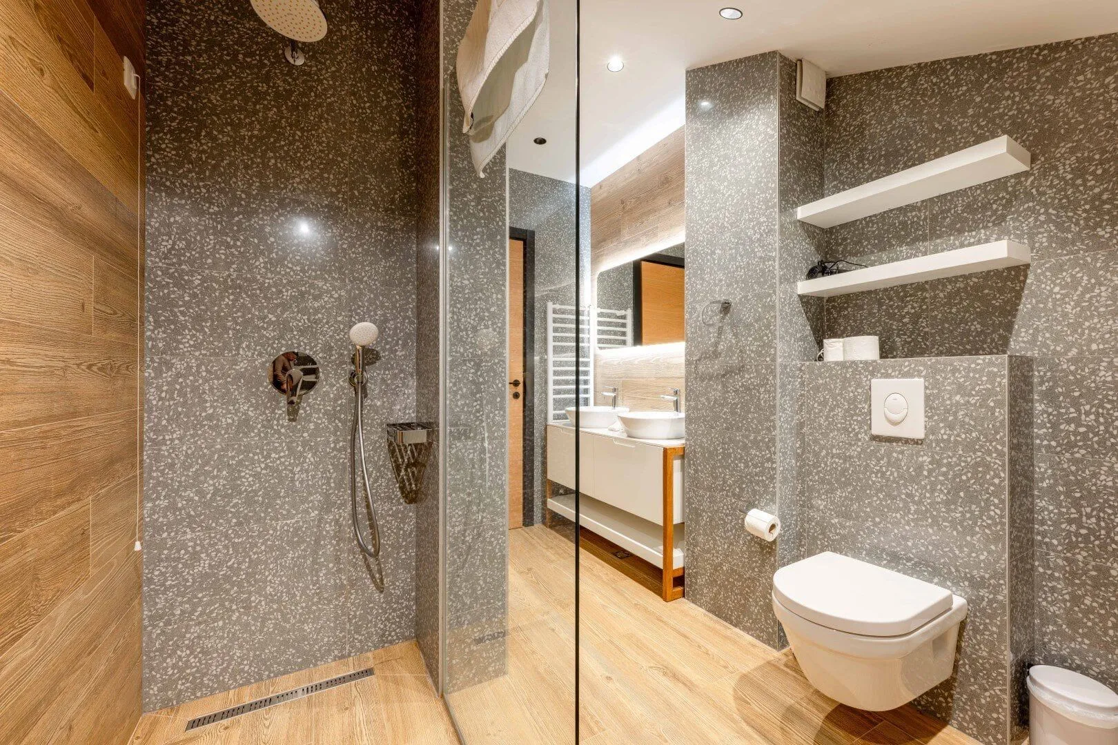 Prodaja, dvosoban stan, 60m², Kolašin, Crna Gora