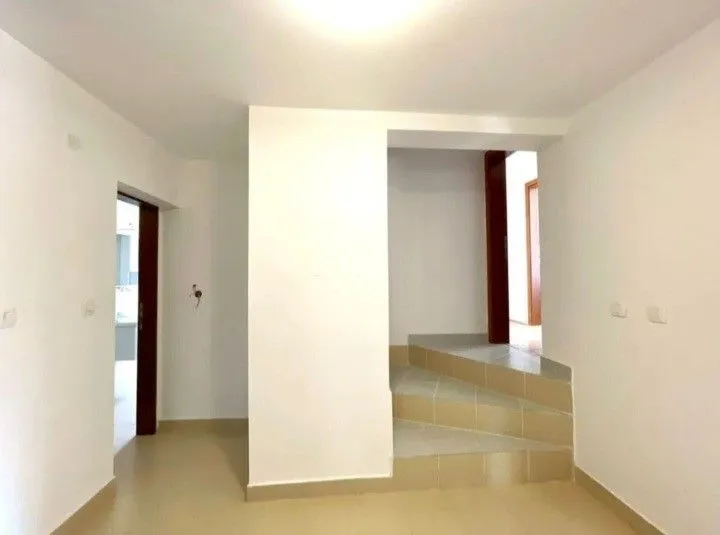Prodaja, dvosoban stan, 91m², Masline, Podgorica