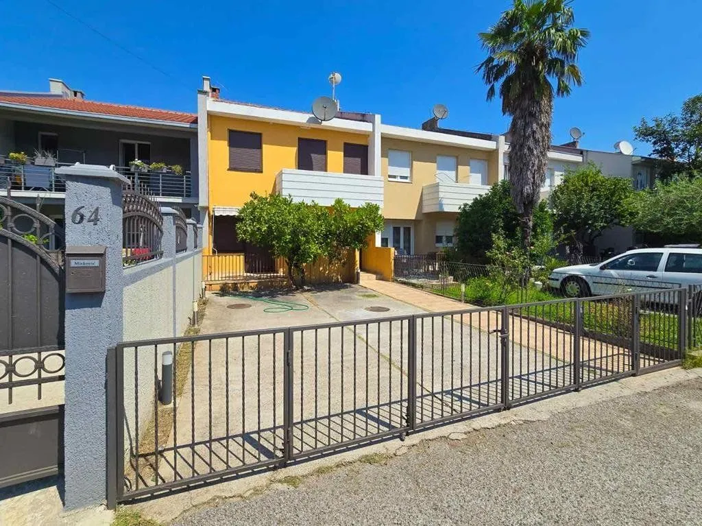 Rent, house, 100m², Zabjelo, Podgorica