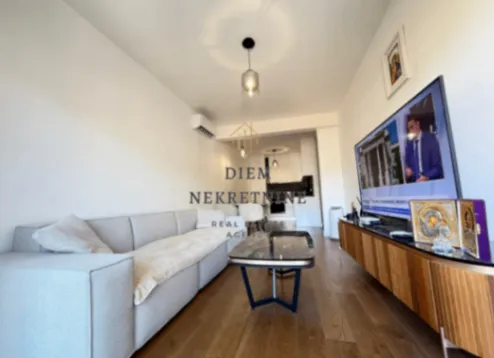 Izdavanje, dvosoban stan, 67m², Preko Morače, Podgorica