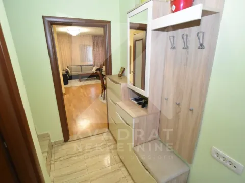 Rent, house, 128m², Stari Aerodrom, Podgorica - image 13