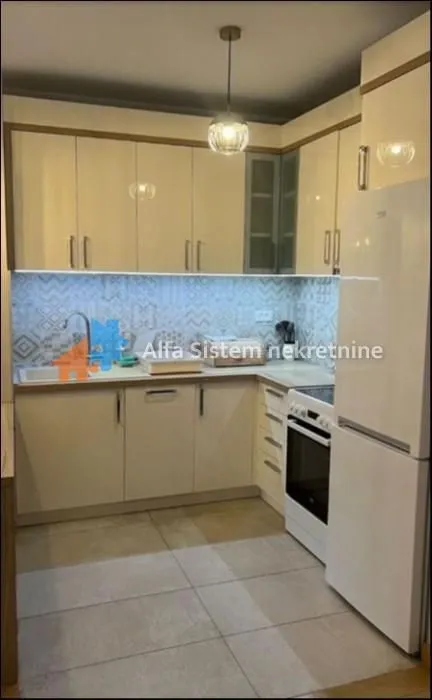 Izdavanje, stan, 41m², Vračar Sve Podlokacije, Beograd