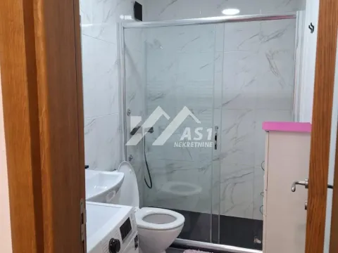 Izdavanje, trosoban stan, 70m², Bulevar Evrope, Novi Sad Sve Podlokacije - image 8