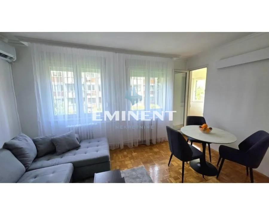 Izdavanje, dvosoban stan, 46m², Slavija, Vračar Sve Podlokacije
