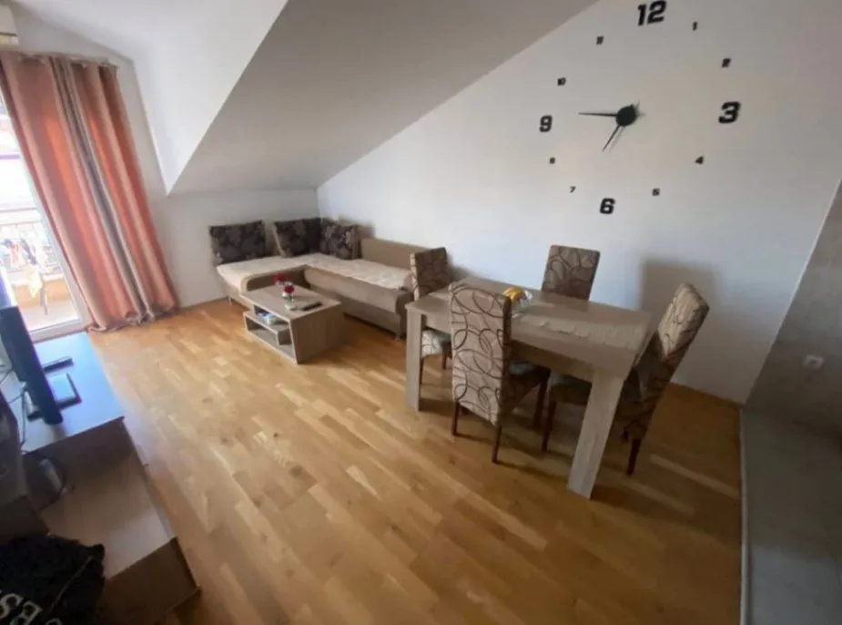 Izdavanje, jednosoban stan, 40m², Radovići, Tivat