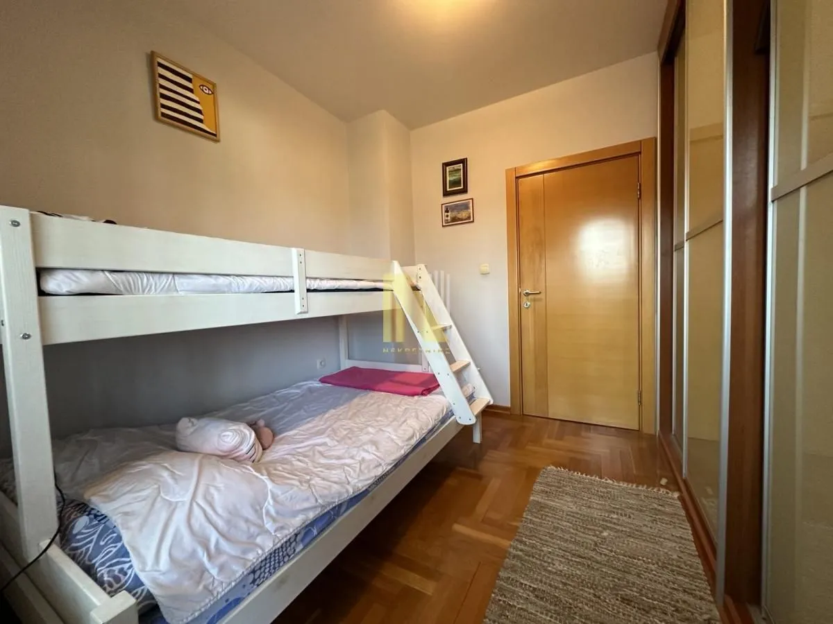 Prodaja, trosoban stan, 97m², Centar, Novi Sad