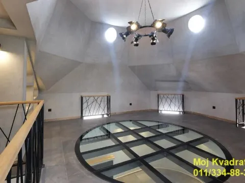 Izdavanje, trosoban stan, 150m², Savski Venac, Beograd - image 10