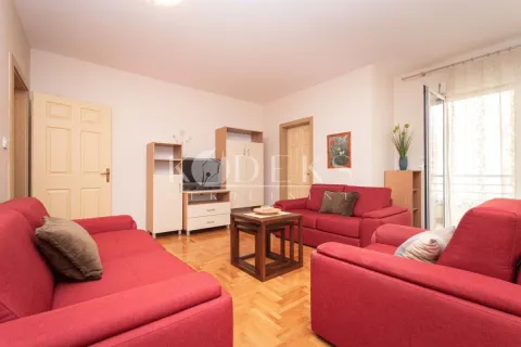 Rent, one bedroom apartment, 47m², Stari Aerodrom, Podgorica - image 1