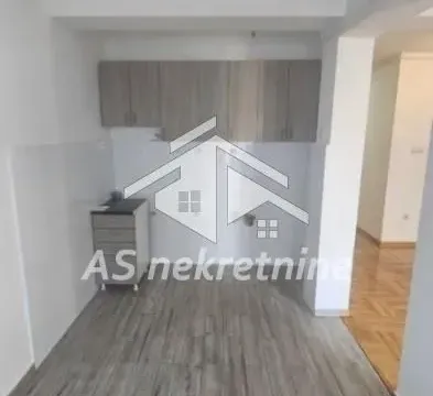 Izdavanje, trosoban stan, 75m², Đeram Pijaca, Beograd - image 4