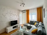 Izdavanje, jednosoban stan, 50m², City Kej, Podgorica - image 1