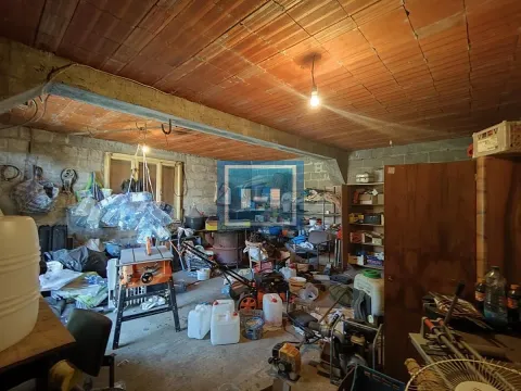 Prodaja, kuća, 200m², Majur, Jagodina - image 11