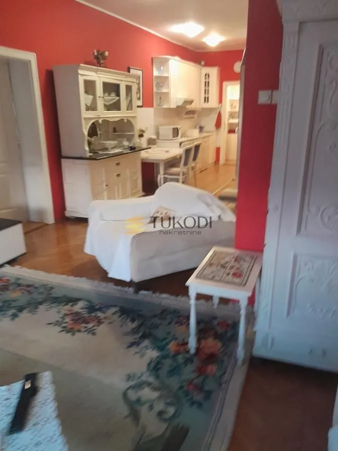 Prodaja, četvorosoban stan, 120m², Stari grad, Novi Sad