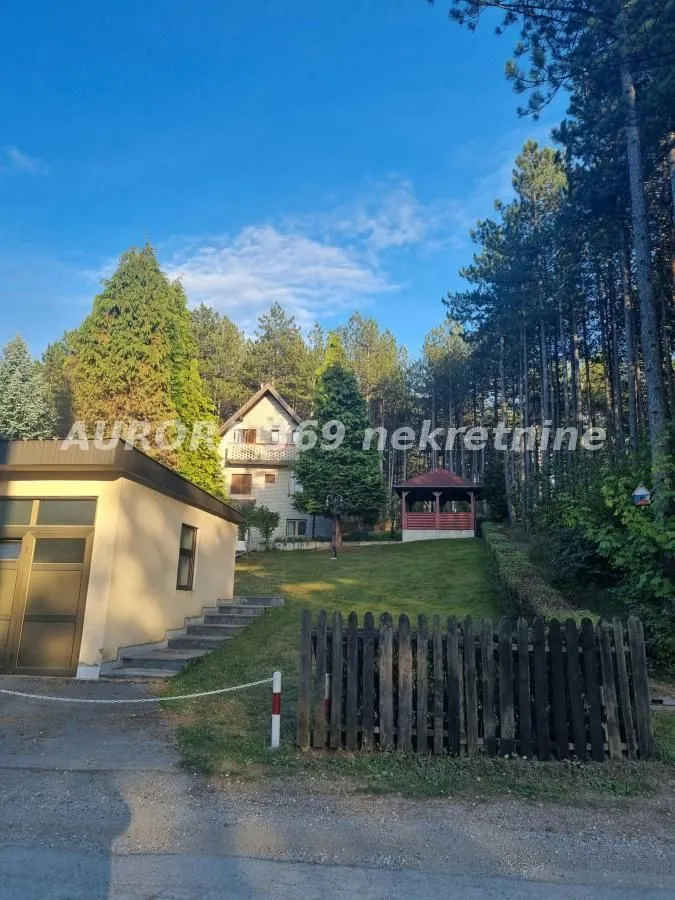 Sale, house, 55m², Čajetina, Srbija