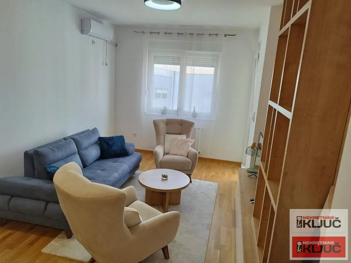 Izdavanje, dvosoban stan, 40m², Kej, Novi Sad Sve Podlokacije