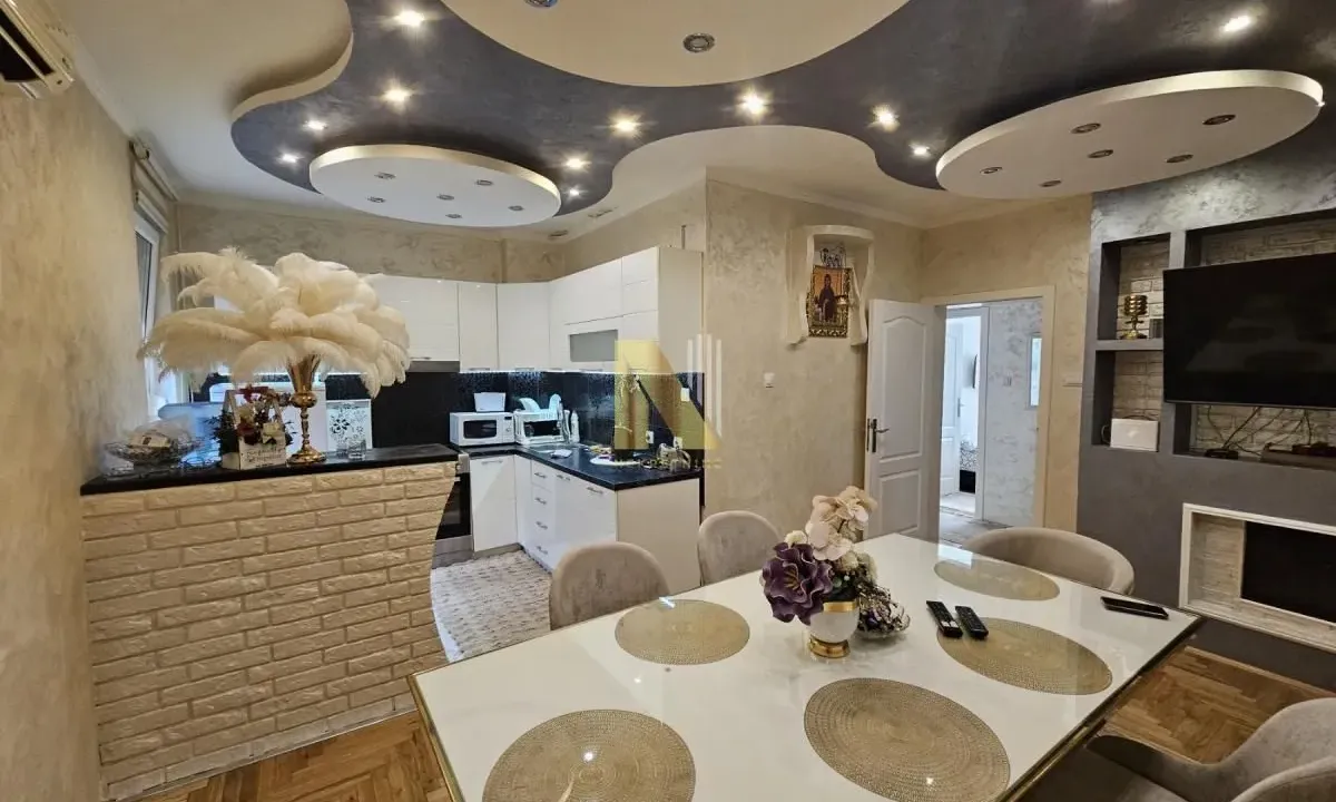 Sale, house, 242m², Lipov gaj, Novi Sad Sve Podlokacije