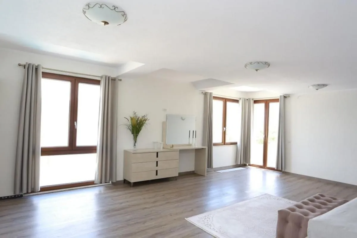 Prodaja, kuća, 517m², Krašići, Tivat