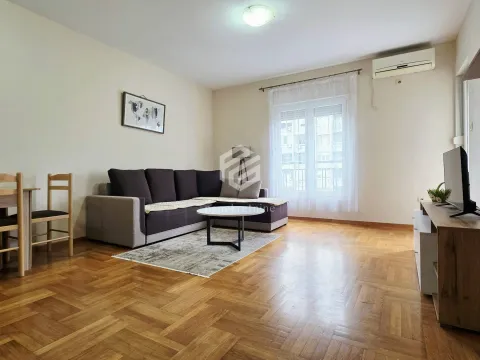 Izdavanje, jednosoban stan, 52m², Tuški Put, Podgorica - image 2