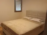 Izdavanje, dvosoban stan, Blok 5, Podgorica - image 3