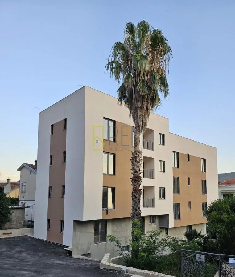 Prodaja, jednosoban stan, 49m², Đenovići, Herceg Novi