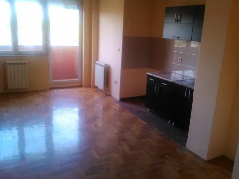 Rent, four bedroom apartment, 103m², Nova Detelinara, Novi Sad Sve Podlokacije - image 2