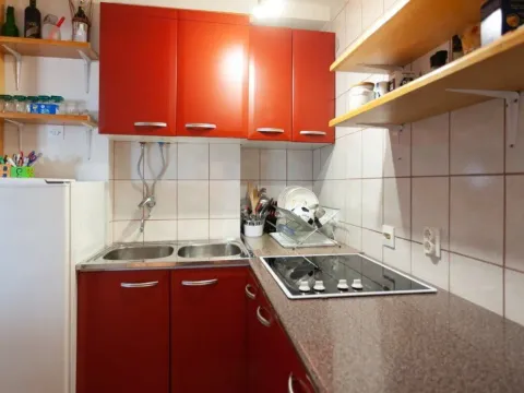 Sale, one bedroom apartment, 69m², Petrovac, Budva - image 3