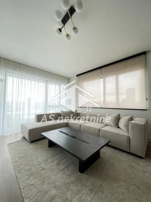 Izdavanje, četvorosoban stan, 152m², Savski Venac, Beograd