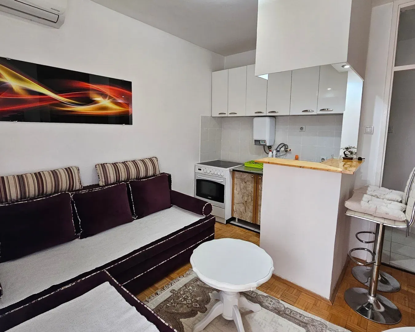 Izdavanje, jednosoban stan, 35m², Stari Aerodrom, Podgorica