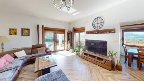 Rent, house, 212m², Kavač, Kotor - image 4