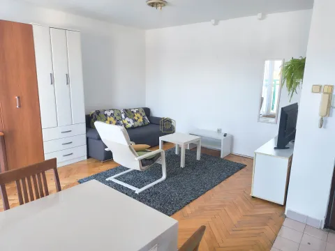Izdavanje, stan, 30m², Blok 6, Podgorica - image 2