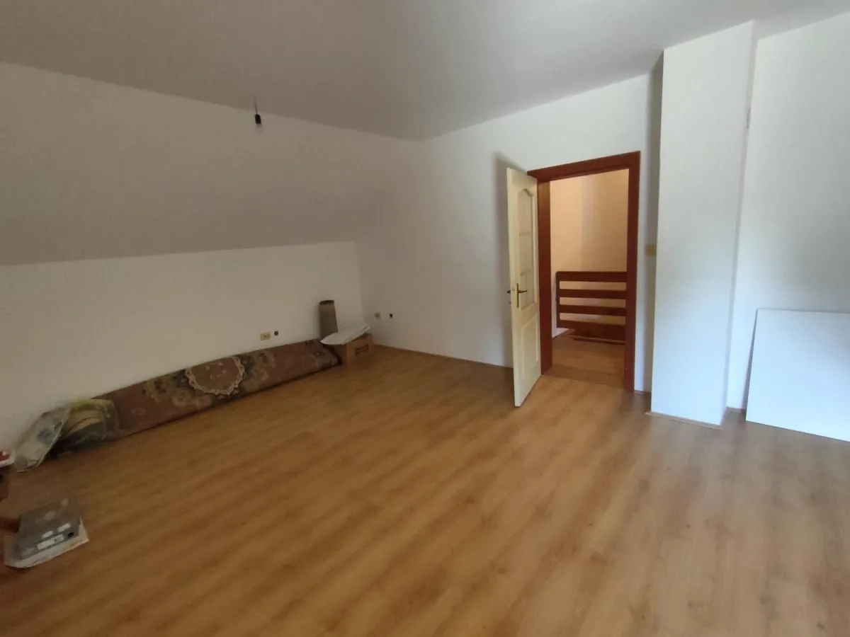 Prodaja, kuća, 315m², Adice, Novi Sad Sve Podlokacije