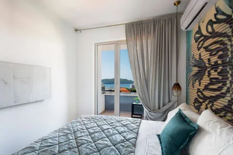 Rent, one bedroom apartment, 47m², Bečići, Budva - image 2