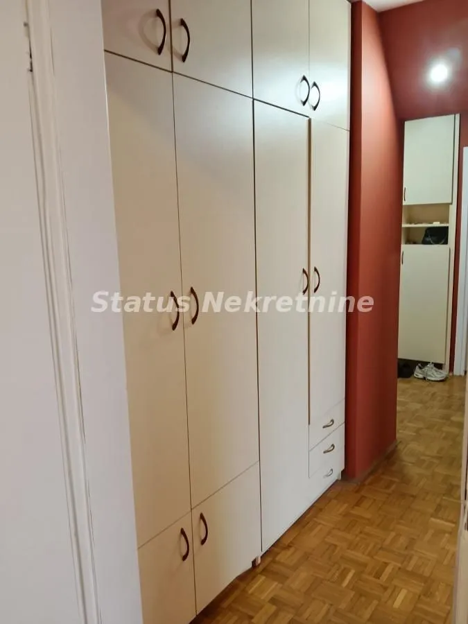 Izdavanje, trosoban stan, 62m², Liman 3, Novi Sad Sve Podlokacije
