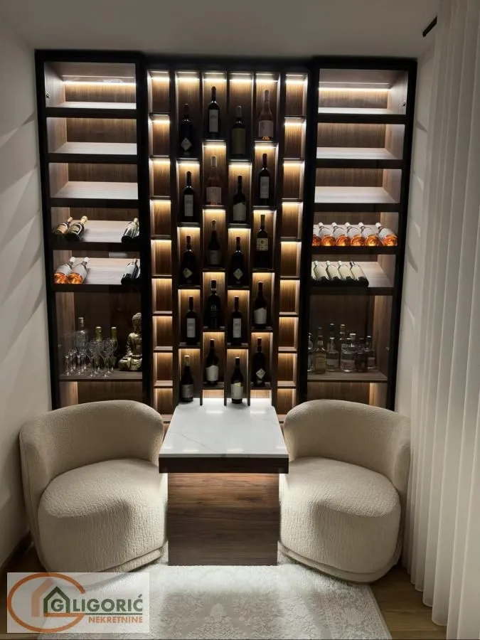 Sale, apartment, 152m², Čubura, Beograd