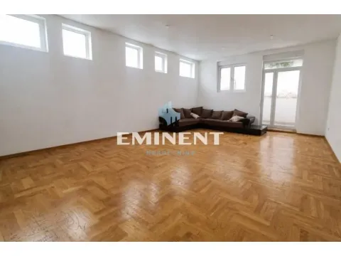 Stan in Golf Naselje